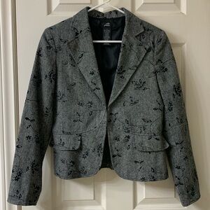 🌷3 for$25🌷Jules James, US 6, Grey & Black Tweed Floral & Leaf Print Blazer